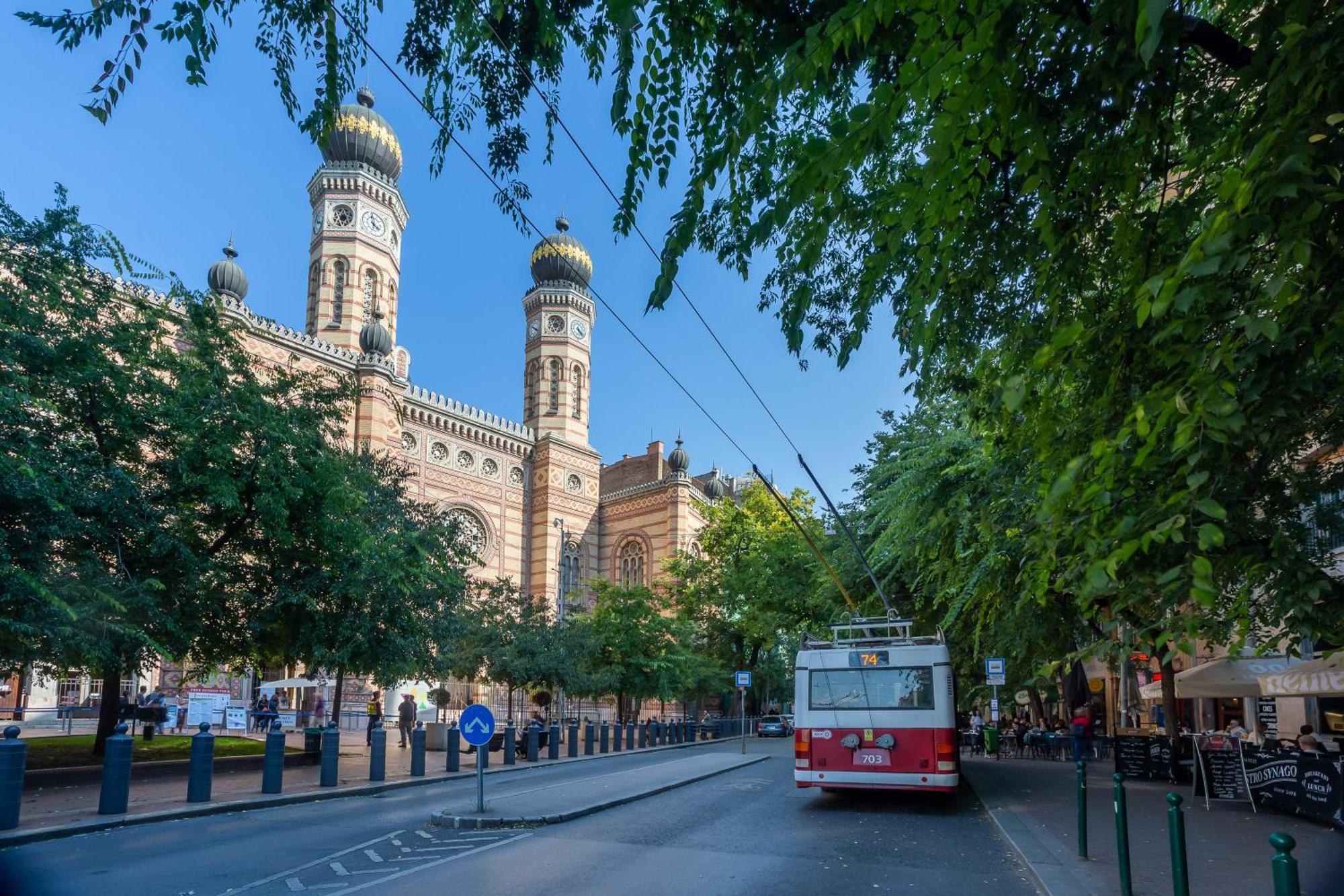 Ultra Central Luxury Budapest Exterior photo
